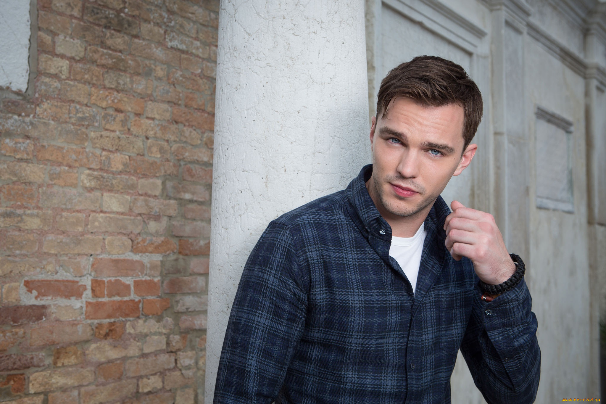 , nicholas hoult, nicholas, hoult